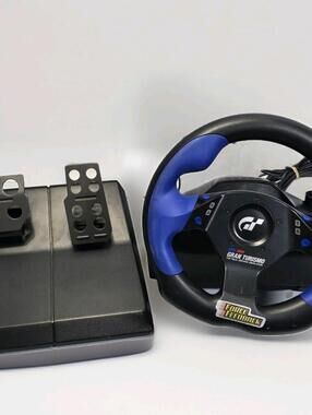Logitech Gran Turismo Force Feedback Racing Wheel Pedals USB Controller Set.